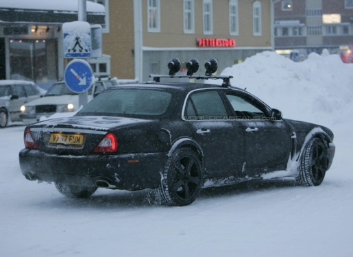 Spyshots: Jaguar XJ mule