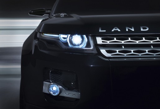 Land Rover LRX Zwart