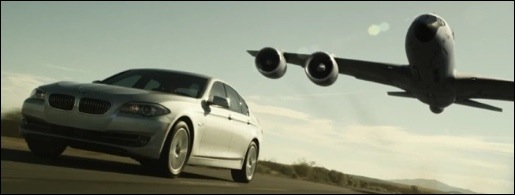 BMW 5-Reeks vliegtuigtank advertentie ultimate driving machine