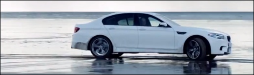 BMW M5 Strandwandeling