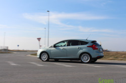 Duotest - Nissan Leaf vs Focus Electric 45