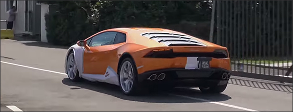 Video: Lamborghini Huracan LP610-4 madness - Sant'Agata Bolognese