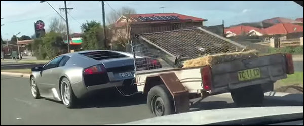 Video: Lamborghini Murcielago + aanhangwagen + geiten