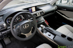 Lexus IS300h test 