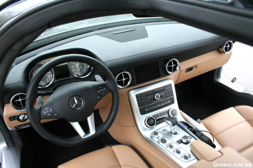 Mercedes SLS AMG 