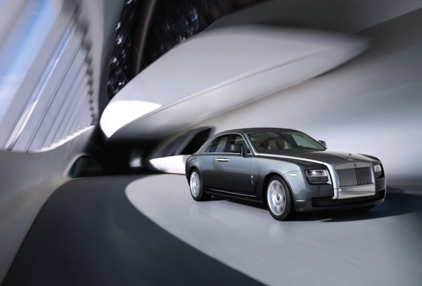 Rolls-Royce-Ghost-Side