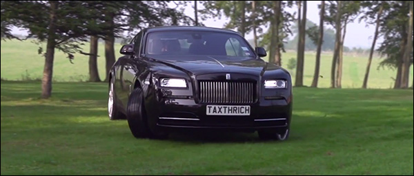 Video: de tuin omploegen met een Rolls Royce Wraith [TaxTheRich]