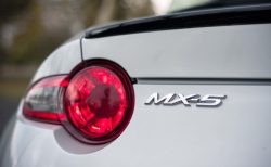 Rijtest: Mazda MX-5 160 Edition (2017)