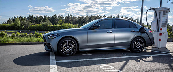 Belgische prijs Mercedes C300e plug-in hybride PHEV (2021): vanaf 55055 euro