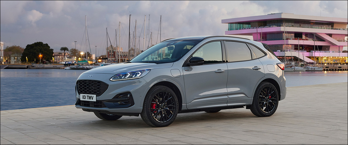 Officieel: Ford Kuga Graphite Tech Edition SUV (2023)