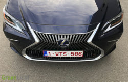 Rijtest Lexus ES300h Privilege Line Hybrid 218 pk (2019)