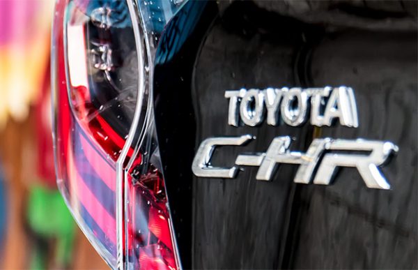 Rijtest: Toyota C-HR crossover 1.2 Turbo (2017)