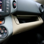 Nieuwe Toyota RAV4 rijtest interieur