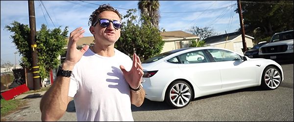 Video: Casey Neistat test de Tesla Model 3 Performance (2018)