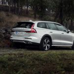 Officieel: Volvo V60 Cross Country (2018)